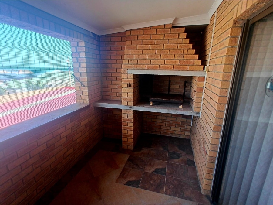 To Let 3 Bedroom Property for Rent in Dana Bay Western Cape